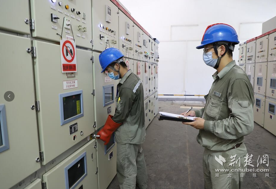 |新柜“上岗”，开学用电有保障