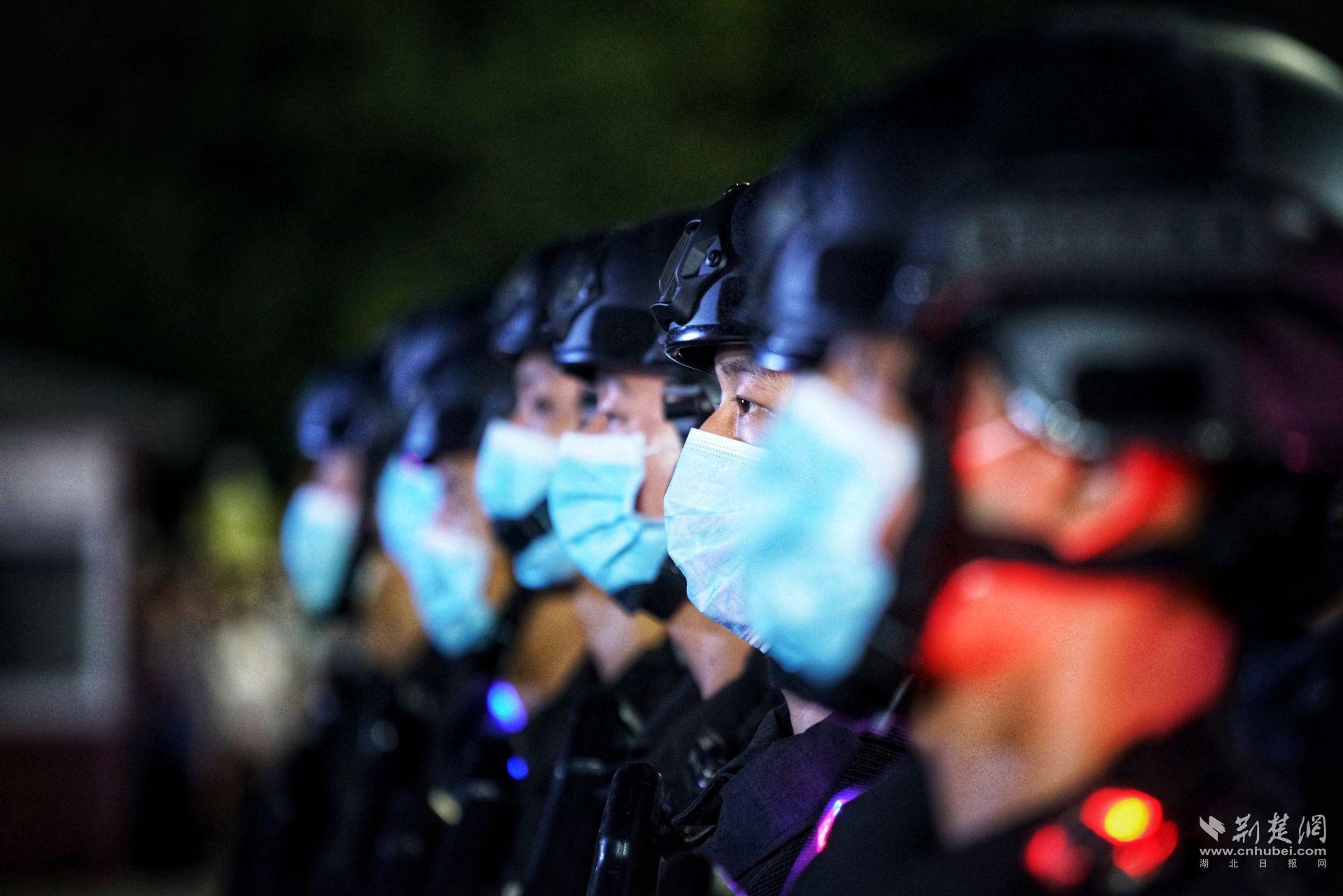 |4900警力、千余警车齐出动 武汉公安启动夜间大巡控