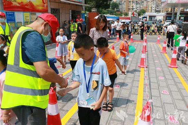 |“最长假期”结束了，全省中小学明天开学