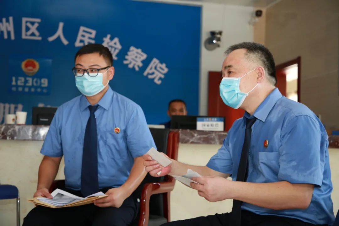 |【司法为民八件实事】黄冈市区两级检察院联合接访，化解群众“心头事”