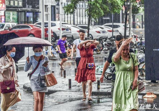 |下雨啦！武汉迎降温