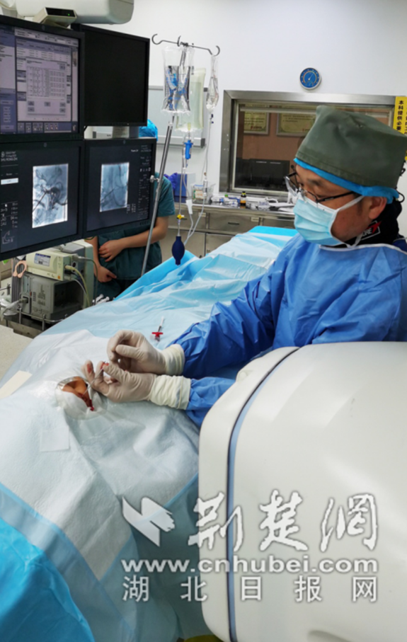 |耄耋老者面部疼痛无法进食 神奇“小球囊”终结10年三叉神经痛