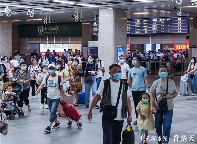 |近期铁路客流猛增 ，武铁动态调整运能满足旅客出行需求