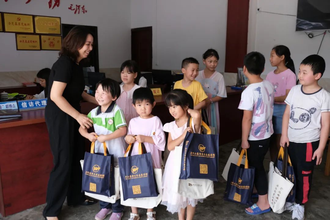 |最好的约定，最好的礼物 ——五峰梅坪村孩子们的相约乡读