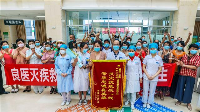 |终于看见救命“天使”的脸