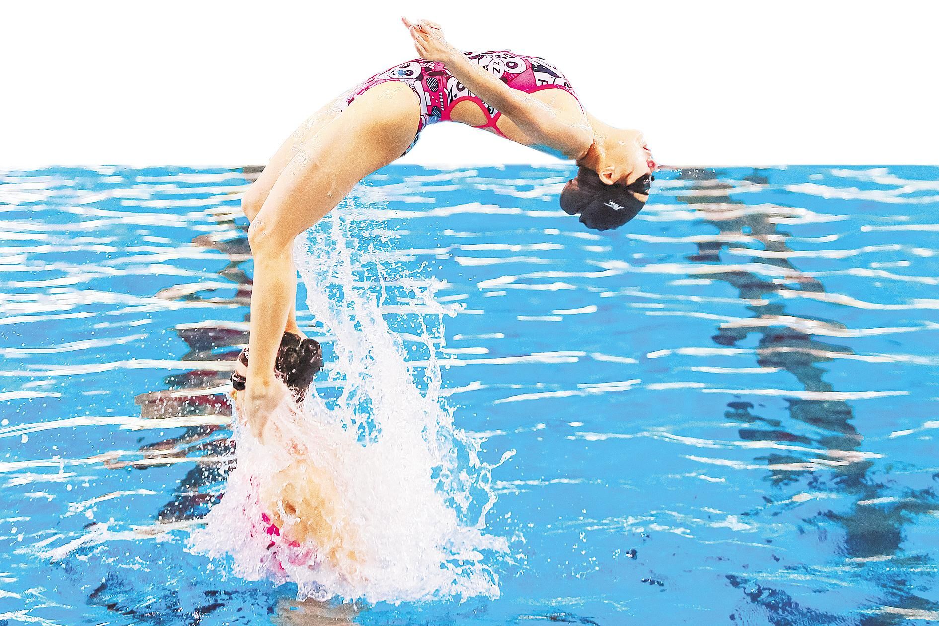 |火红花蕾 绽放碧海 湖北花游队夏训水陆并进备战大赛