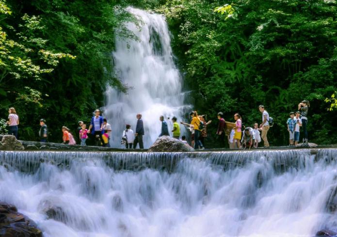 |观美景、品美食，与湖北日报主播一同探幽利川佛宝山！