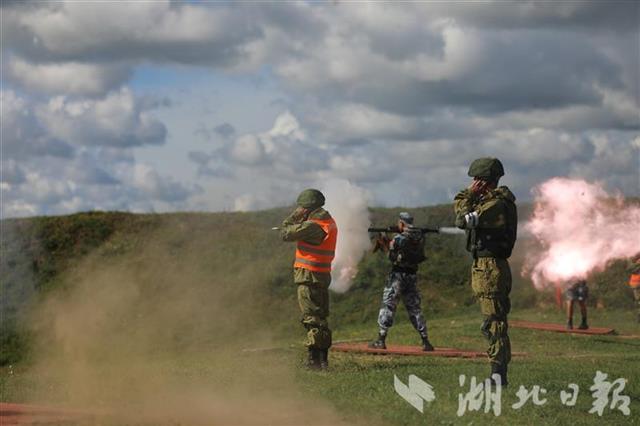 |交替射击，武装越野……单兵两项中国空降兵勇夺第二名