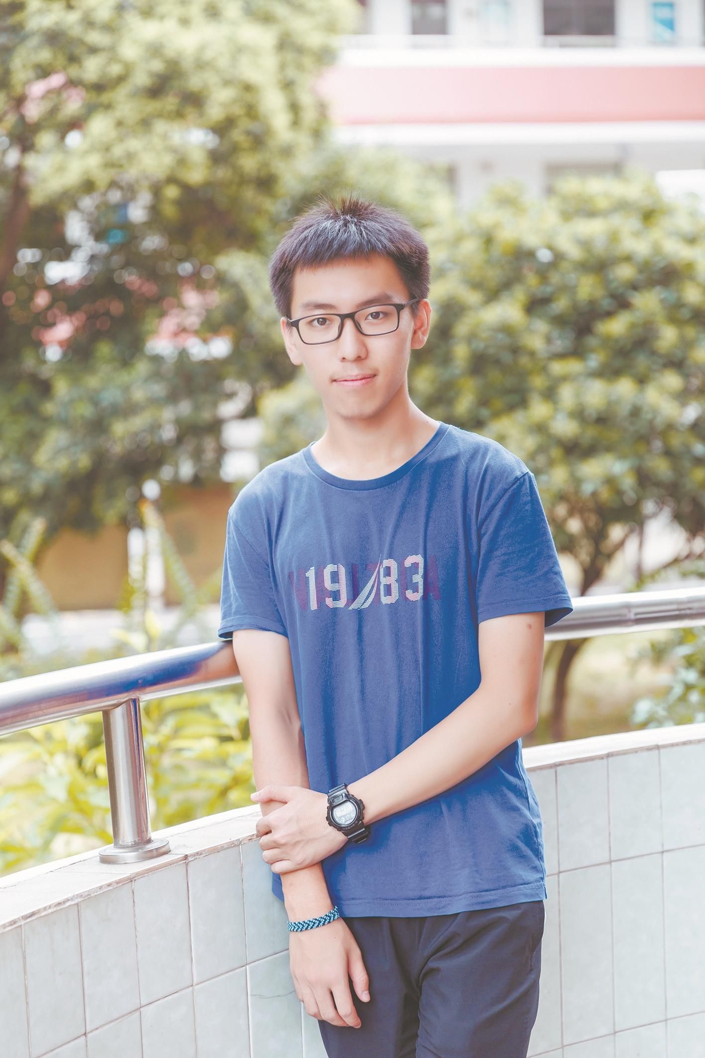 |好样的！同班两学霸考上清北，都因疫情立志从医