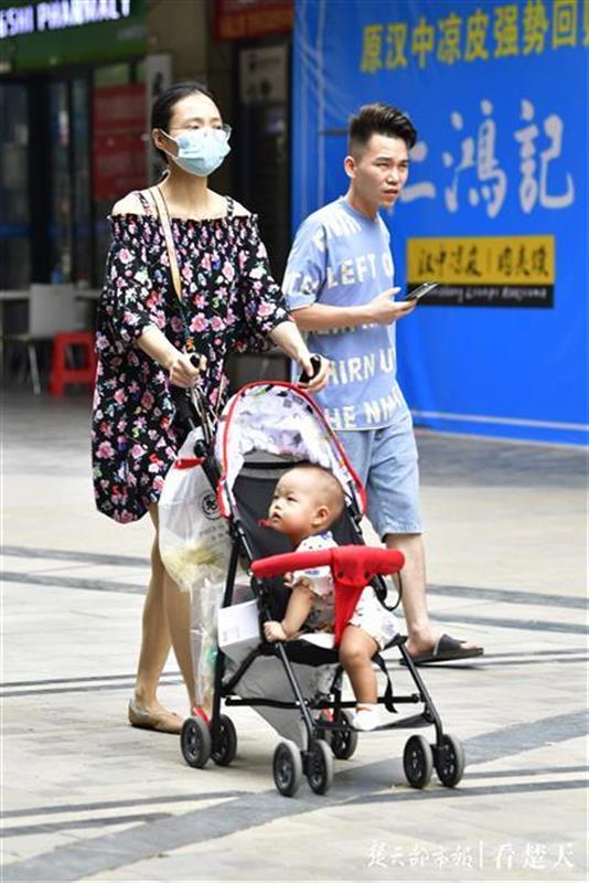 |云挡住阳光的热情，煦风下出行显轻松