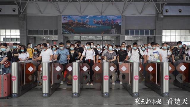 |鄂西南铁路暑运已送客过百万，8月客流已恢复四成以上