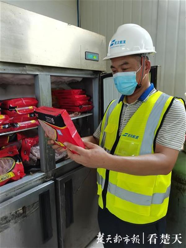 |7小时装了6000多个沙袋，军转干部打造防汛应急抢险铁军！