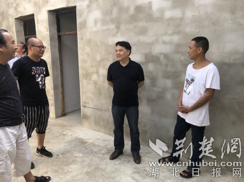 |黄石市政协副主席刘安定赴包保村调研扶贫工作