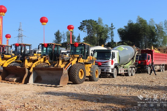 |国内单体面积最大楼房养猪示范基地鄂州奠基