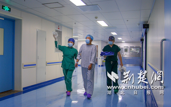 |利川18名脊柱畸形病友杭州萧山助力“重塑脊梁”