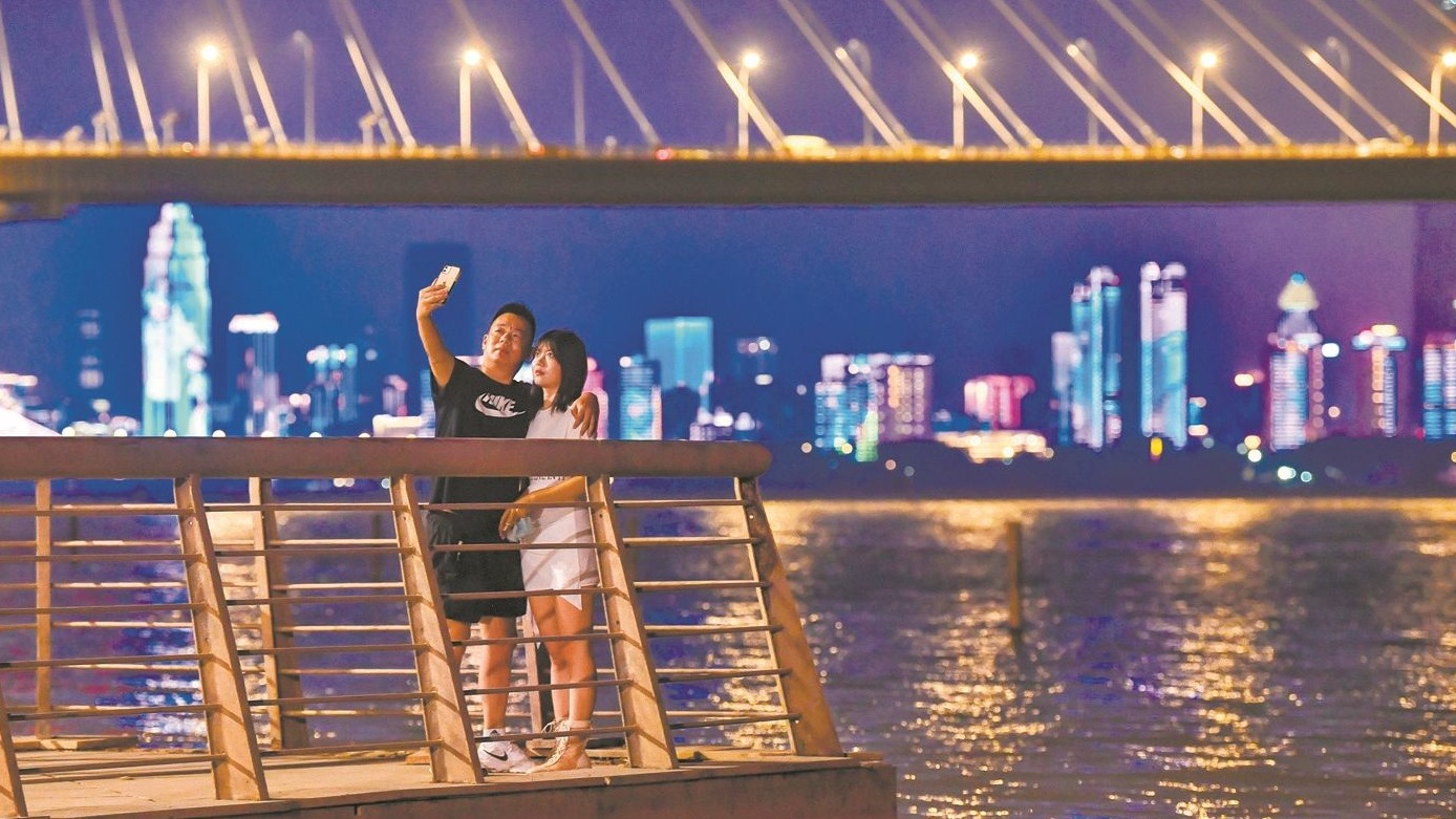 又见江风歌夜色