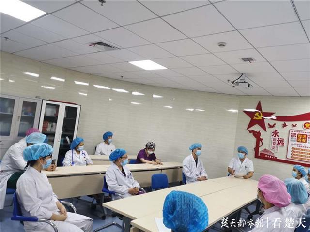 |二次战“疫”报恩情，武大人民医院援疆专家不惧风险挽救生命