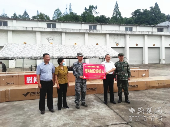 |黄石开展形式多样拥军活动庆“八一”