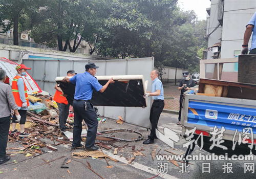 |襄阳真武山街道部门联合 齐心协力助创全国文明城市
