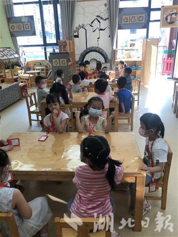 |“最长假期”结束了，全省中小学明天开学