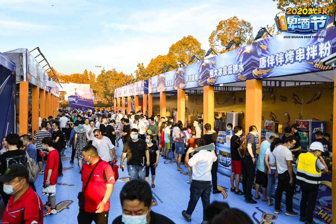|武汉啤酒节东西湖主会场火热开场