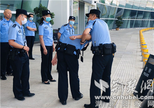 襄阳机场分局开展反恐装备使用培训