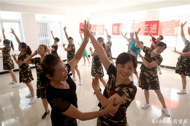 |洪山天兴乡广场舞跳出居民好心情