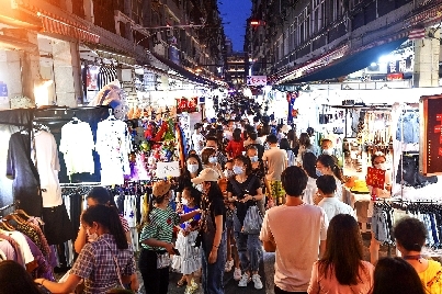|夏日经济热起来（组图）