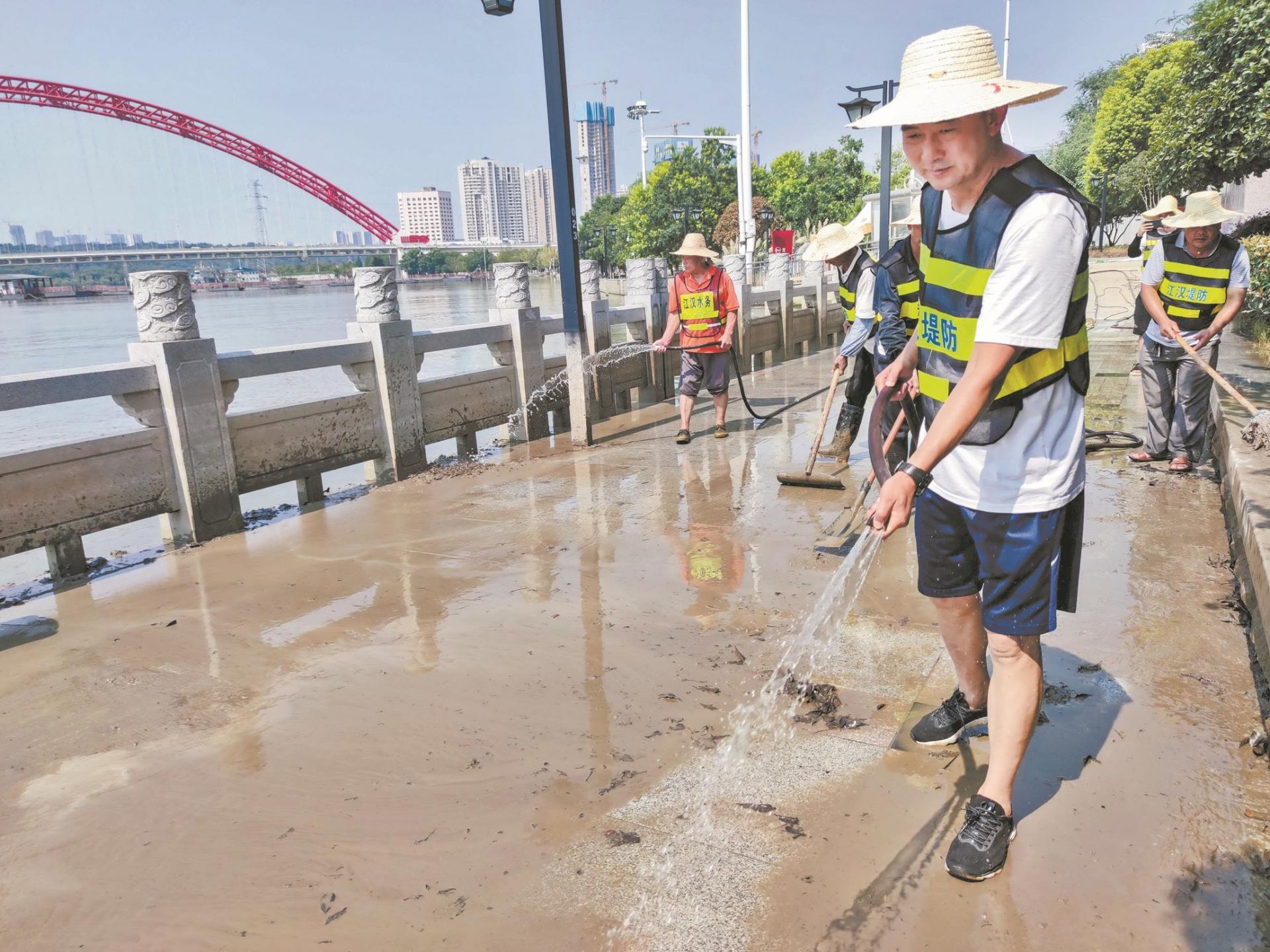 |龙王庙观景大道：洗净淤泥去 清爽待客来