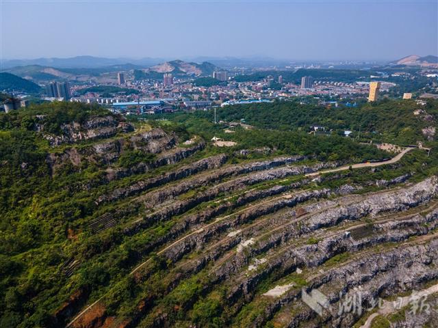 |黄石：昔日矿山变绿洲