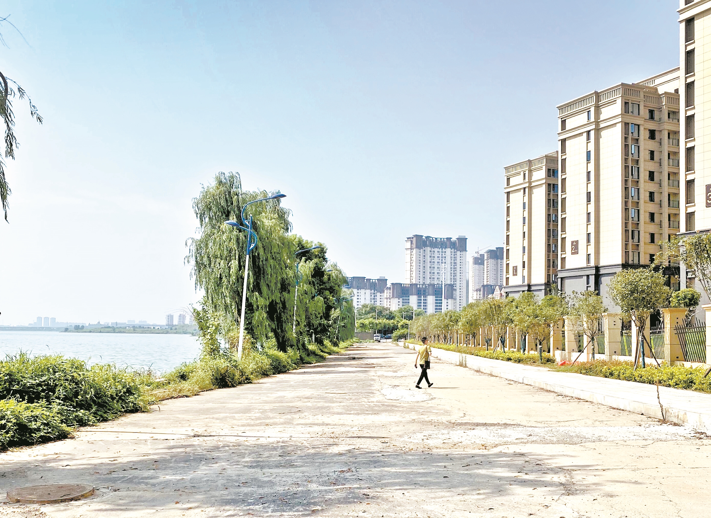 |临近交房小区围墙突然要退15米监管部门责令开发商整改