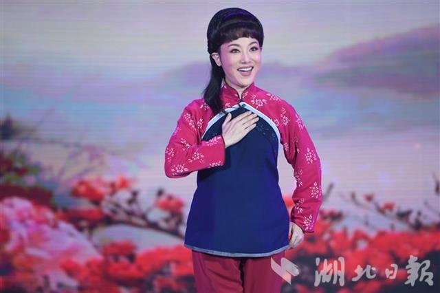 |中国文联、中国视协在汉慰问医护工作者共庆医师节