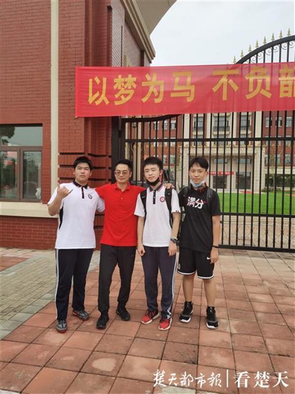 |厉害了！华一光谷这名学生，从平行班逆袭成中考黑马