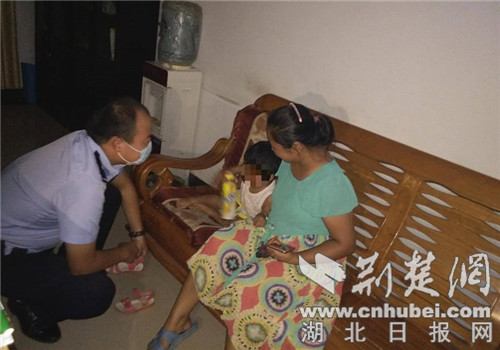 |?枣阳民警快速救助走失小孩获赞