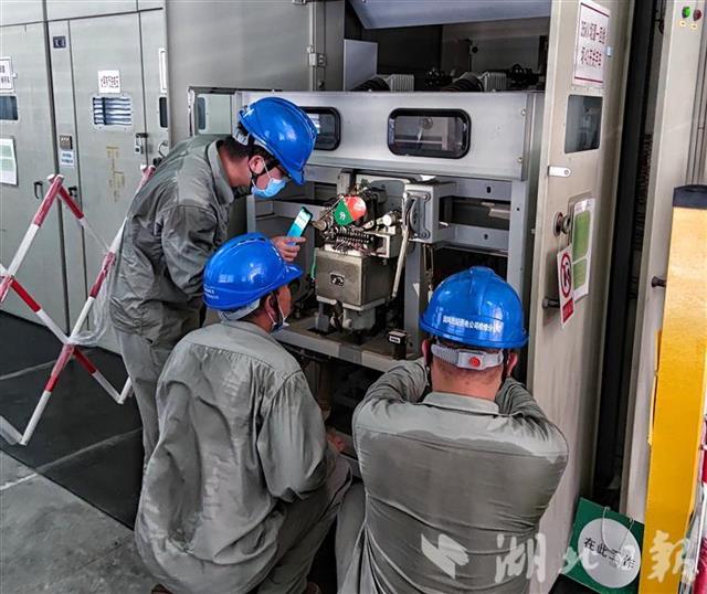 |国网湖北电力发布两份报告书，展现国企“顶梁柱”的担当