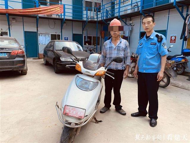 |无牌摩托撞倒爹爹致死，新洲交警破获肇事逃逸案