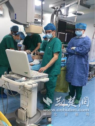 |4小时内，4名幼儿微创治愈“心病”