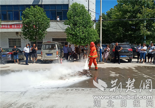 |枣阳警方“所队联防”筑牢夏季消防安全“防火墙”