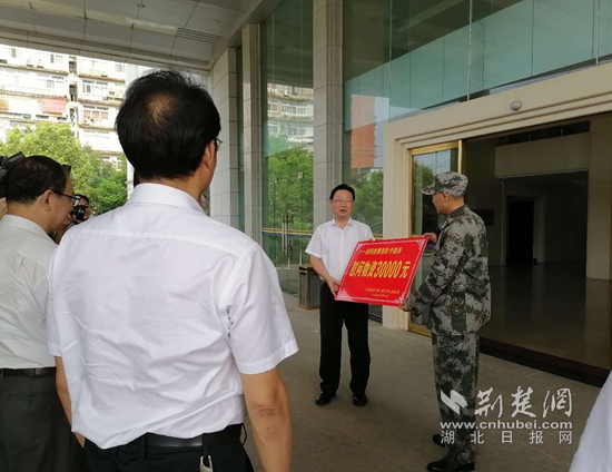 |黄石开展形式多样拥军活动庆“八一”