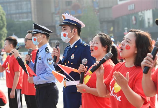 |百名战疫英雄高歌献礼国庆