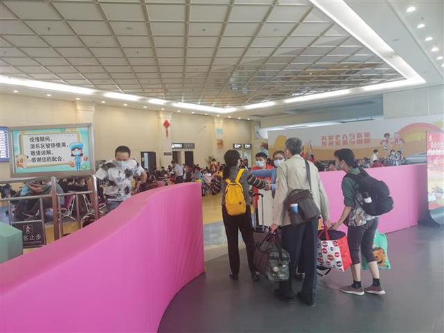 |“十一”期间武汉三大站预计发送旅客量为224.8万人次