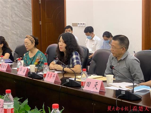 |致敬了不起的“她”！女作家将书写巾帼抗疫最美故事