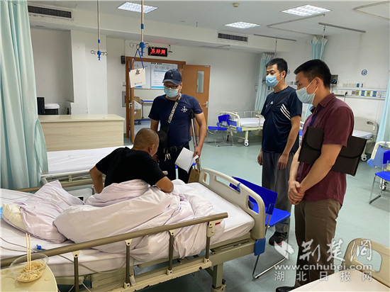 |武昌国棉社区下沉党员为民“跑腿”办急事