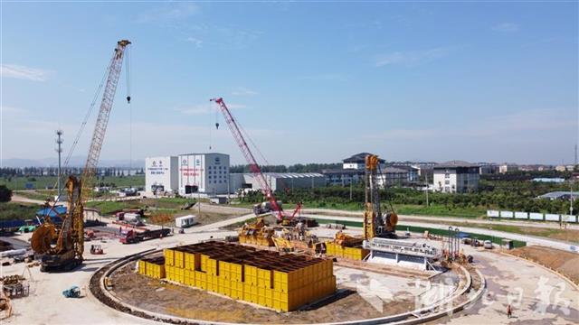 |“钢铁侠”助阵大桥局这座大桥的北锚碇墙完工了