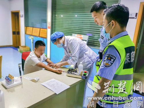|保康一男子骑车去劝架民警一查竟是醉驾