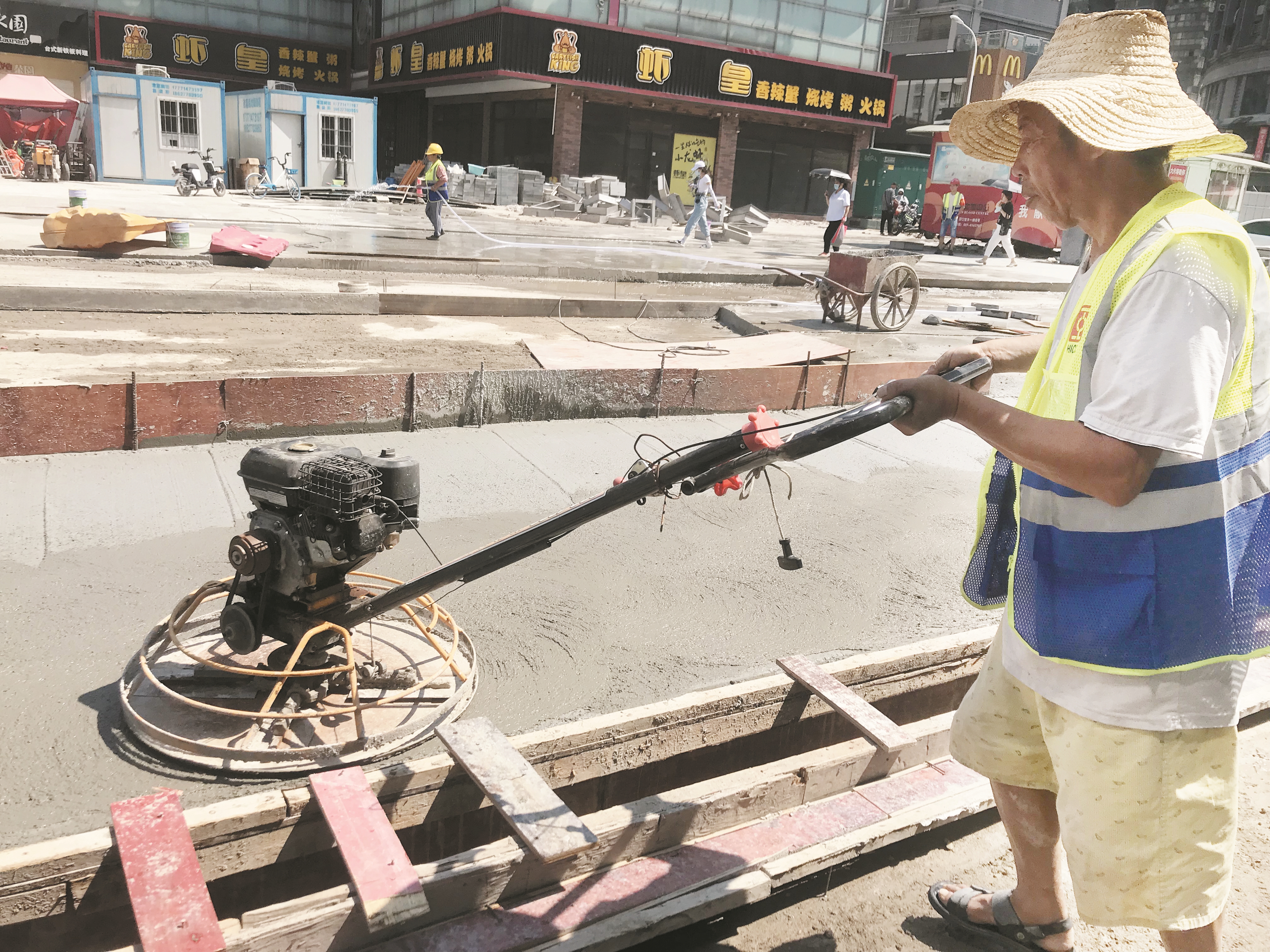|封闭五个月改造升级 江汉路步行街月底开街迎客