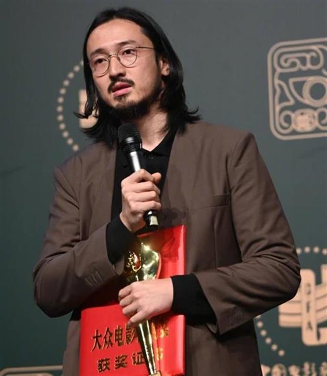 |“百花”丛中过，黄晓明周冬雨有收获