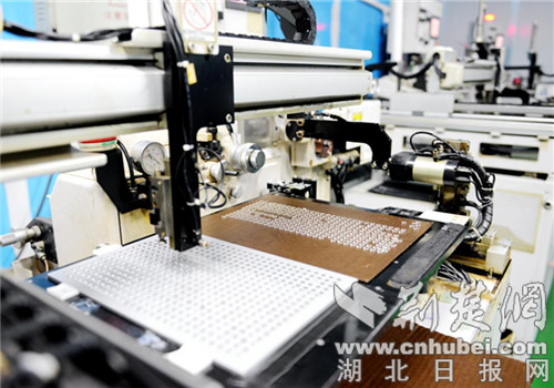 |火爆！老河口光电产业园订单排到10月底