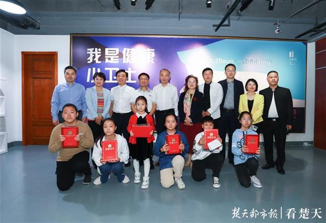 |湖北少儿抗疫书画开展，快来看看孩子们都画了啥！