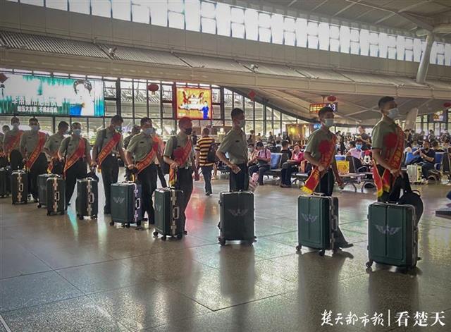 |若有战，召必回！抗洪抢险模范旅退役士兵光荣凯旋